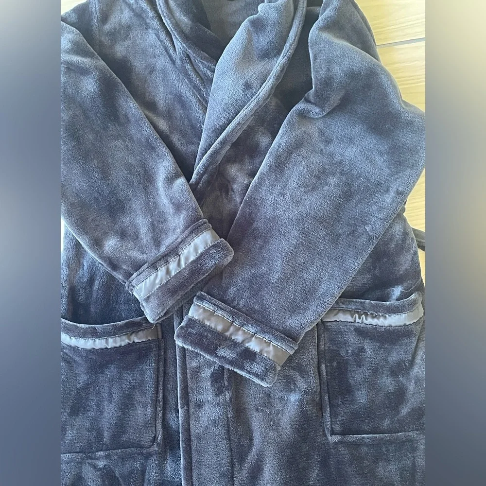 Soma Plush Black Women's Robe